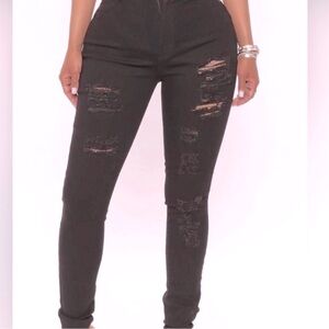 Black Distressed High Rise Jeans by Fashion Nova | Stretchy | Size 7 | Juniors